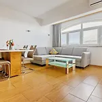 Appartement Comfort In Peaceful Area - With Garden Zadar