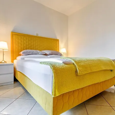 Comfort In Peaceful Area - With Garden Appartamento