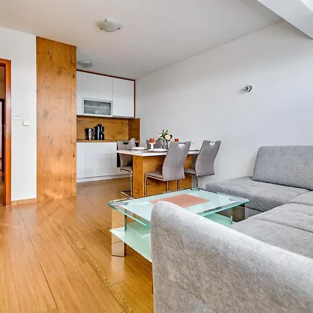 アパート Comfort In Peaceful Area - With Garden