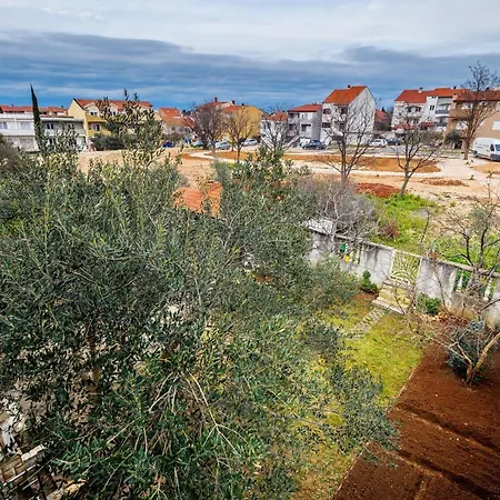 Comfort In Peaceful Area - With Garden Appartamento Zara