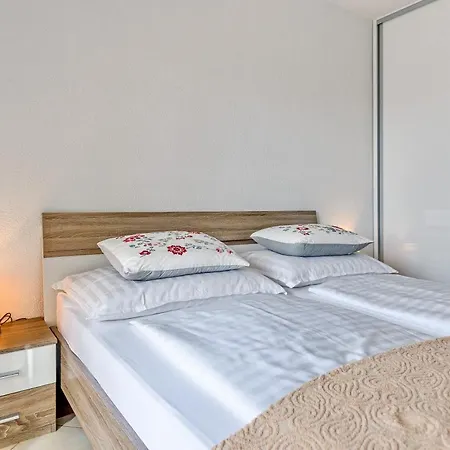 Comfort In Peaceful Area - With Garden Appartamento