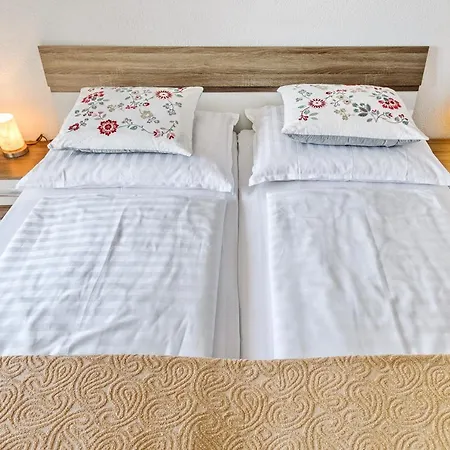 Apartament Comfort In Peaceful Area - With Garden Zadar