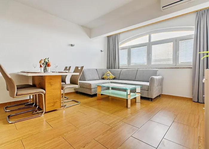 Apartamento Comfort In Peaceful Area - With Garden Zadar