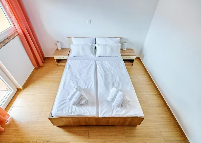 Comfort In Peaceful Area - With Garden * Zára